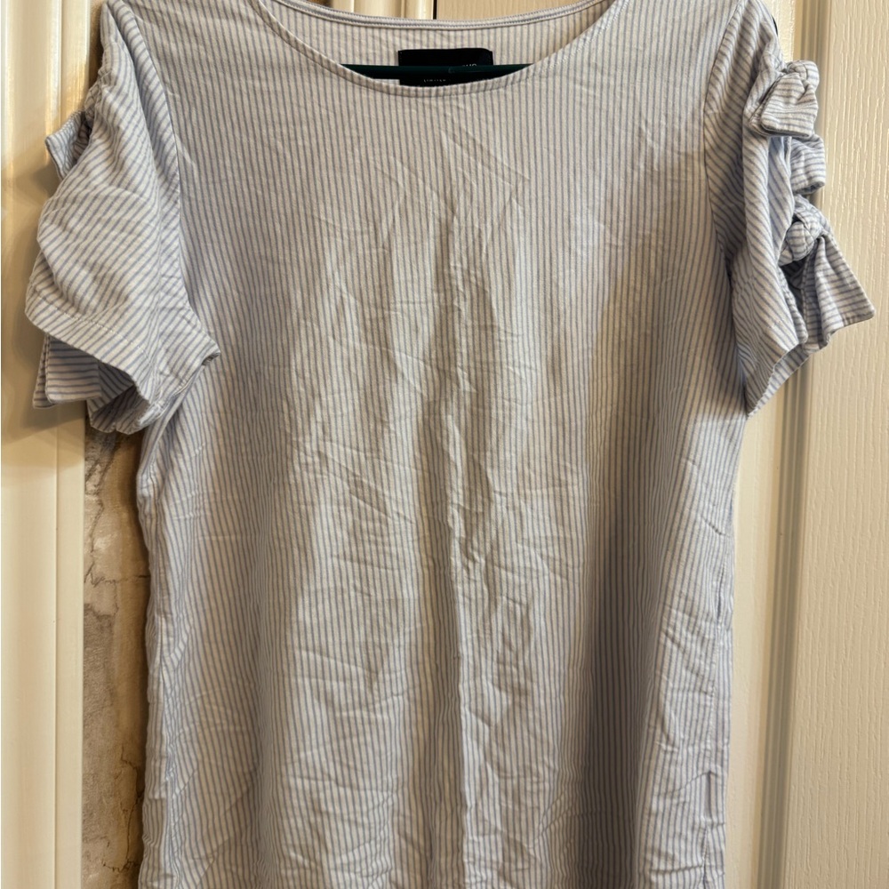 Banana Republic Light Blue Pinstripe Short Sleeve Tee